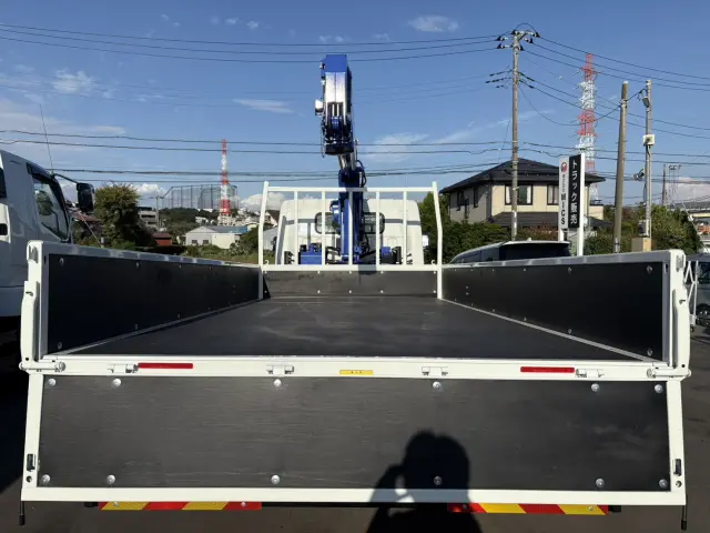 三菱 キャンター 2PG-FEB90(2WD)の写真9