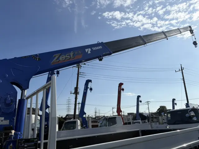 三菱 キャンター 2PG-FEB90(2WD)の写真15