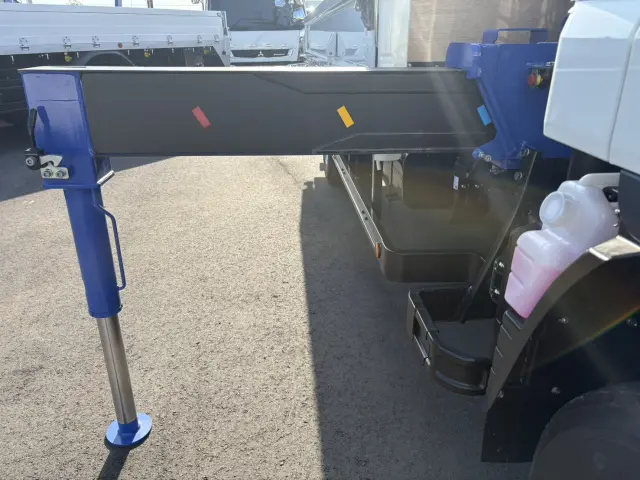 三菱 キャンター 2PG-FEB90(2WD)の写真16