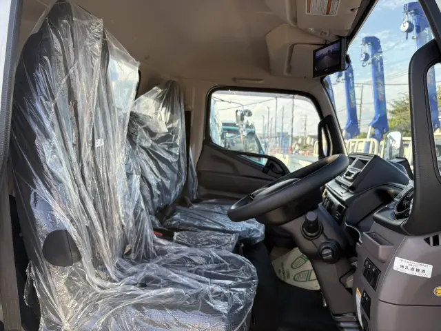 三菱 キャンター 2PG-FEB90(2WD)の写真28