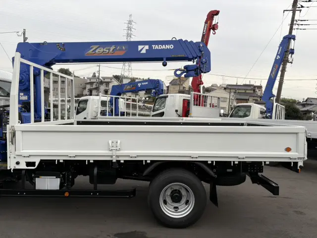 三菱 キャンター 2PG-FEB80(2WD)の写真7