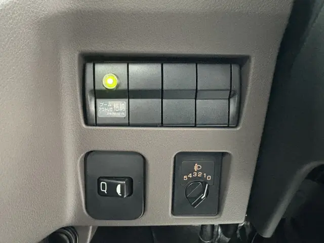 三菱 キャンター 2PG-FEB80(2WD)の写真32