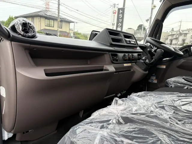 三菱 キャンター 2PG-FEB80(2WD)の写真36