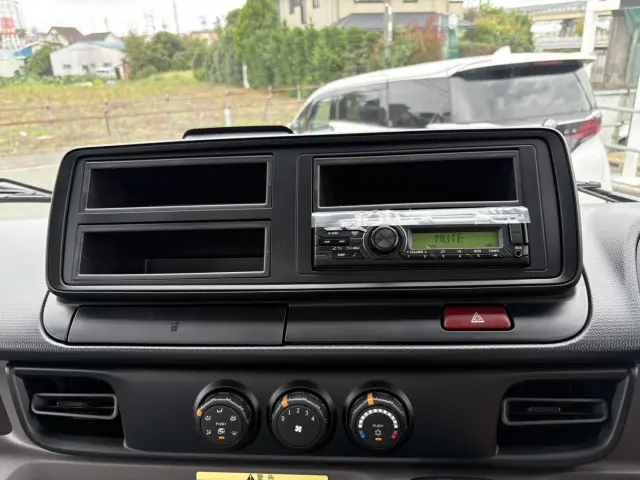 三菱 キャンター 2PG-FEB80(2WD)の写真30