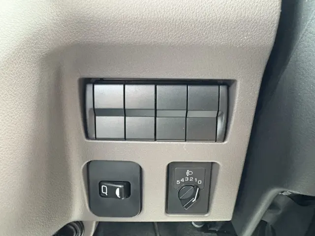 三菱 キャンター 2PG-FEB80(2WD)の写真32