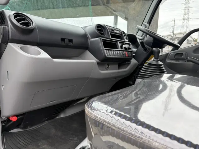 日野 デュトロ 2RG-XZU605M(2WD)の写真27