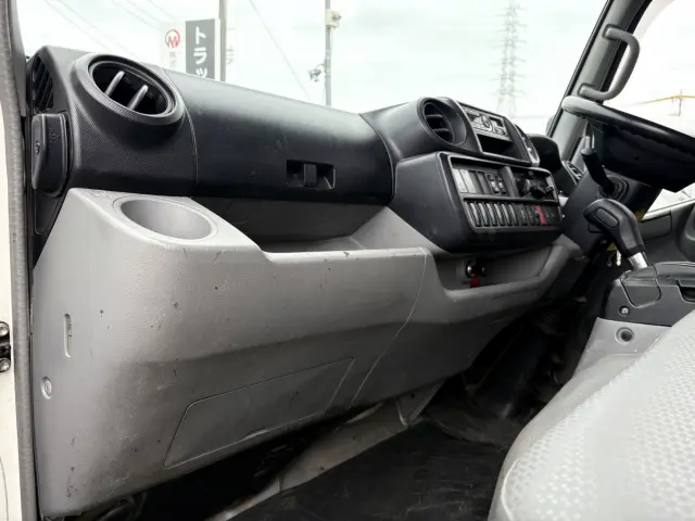 日野 デュトロ TPG-XZU605M(2WD)の写真32