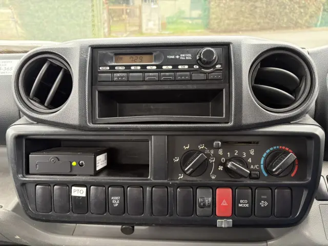 日野 デュトロ SKG-XZU650M(2WD)の写真32