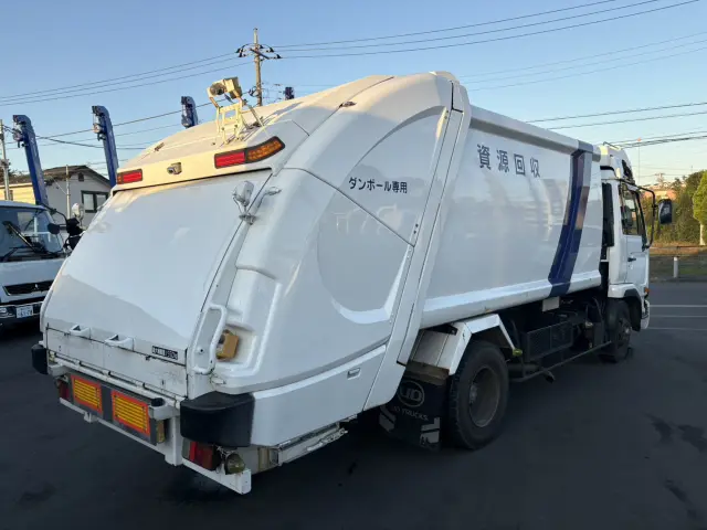 UD コンドル BDG-MK36C(2WD)の写真3