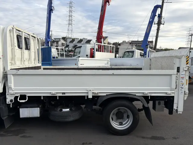 日野 デュトロ 2RG-XZC605M(2WD)の写真7