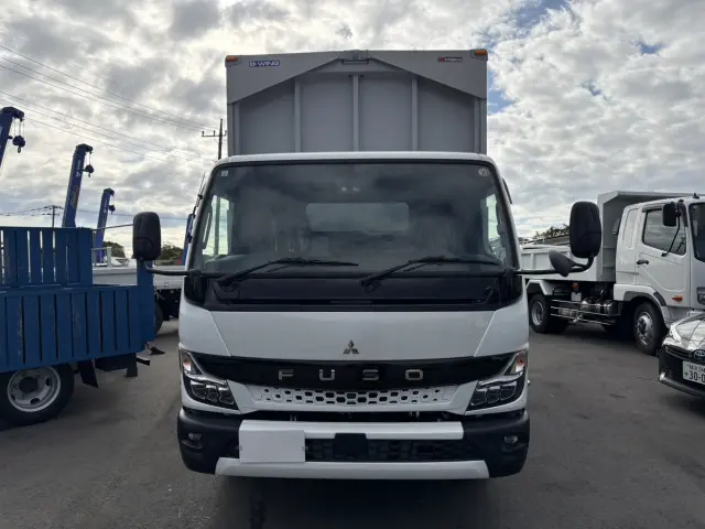 三菱 キャンター 2PG-FEB90(2WD)の写真5