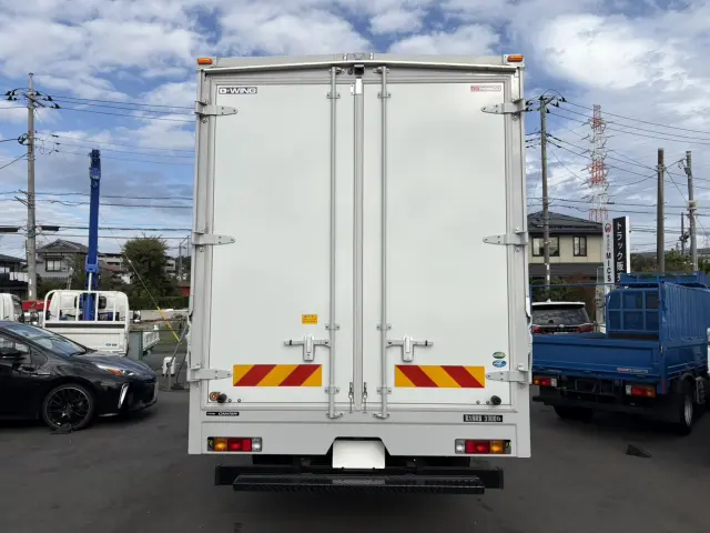 三菱 キャンター 2PG-FEB90(2WD)の写真8