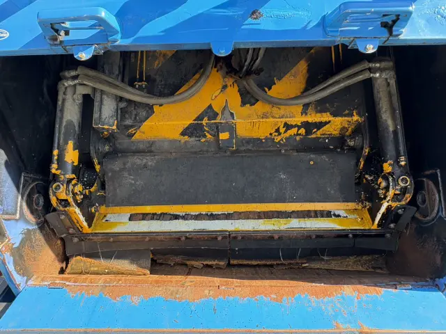 いすゞ エルフ TKG-NMR85AN(2WD)の写真11