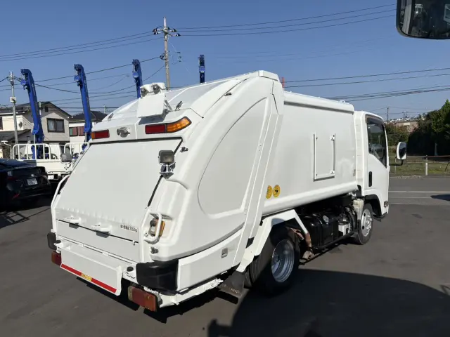 いすゞ エルフ TKG-NMR85AN(2WD)の写真3