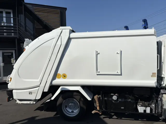 いすゞ エルフ TKG-NMR85AN(2WD)の写真6