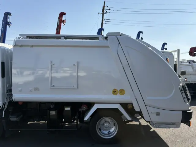 いすゞ エルフ TKG-NMR85AN(2WD)の写真7