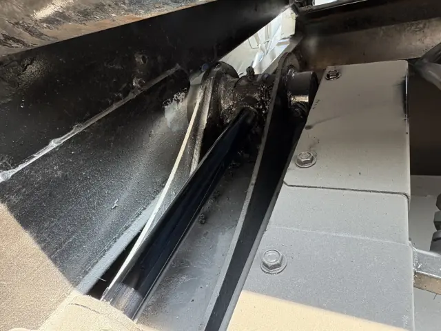 いすゞ エルフ TKG-NMR85AN(2WD)の写真12