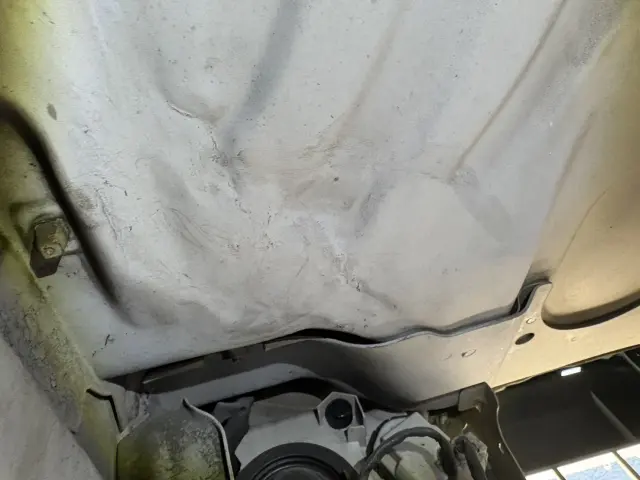 キャブフロア修正|いすゞ エルフ TKG-NMR85AN(2WD)の写真37