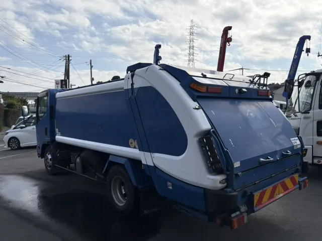 いすゞ エルフ SKG-NPR85YN(2WD)の写真4