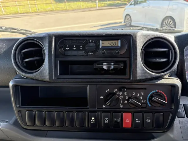 日野 デュトロ TPG-XZU605M(2WD)の写真23