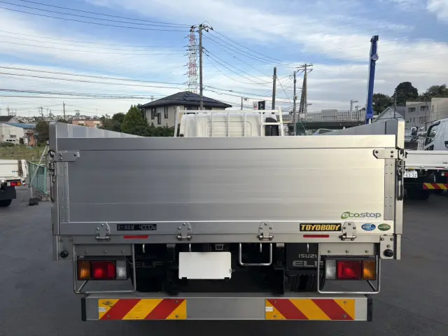 いすゞ エルフ 2RG-NPR88YN(2WD)の写真8