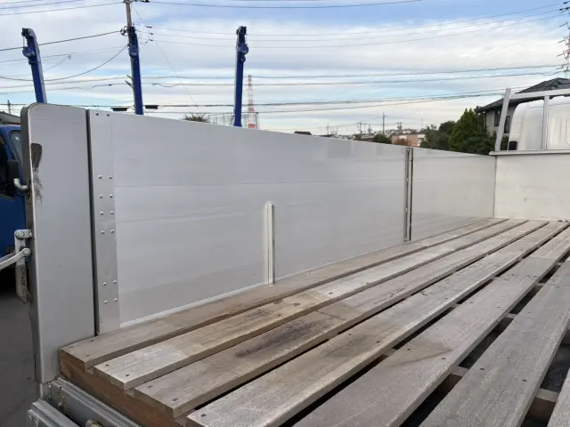 いすゞ エルフ 2RG-NPR88YN(2WD)の写真10