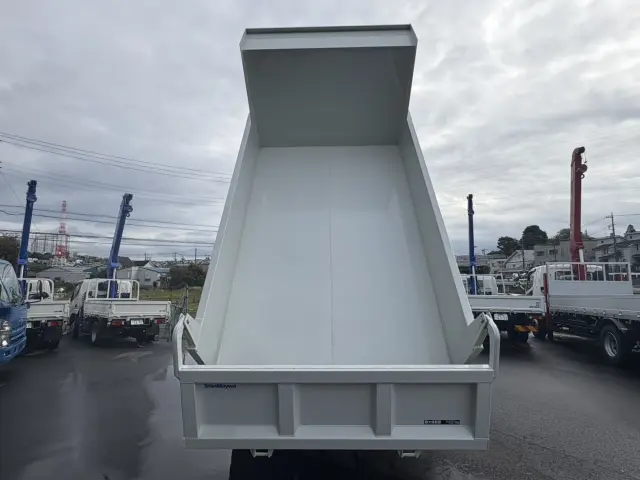 三菱 ファイター 2KG-FK62FZ(2WD)の写真9