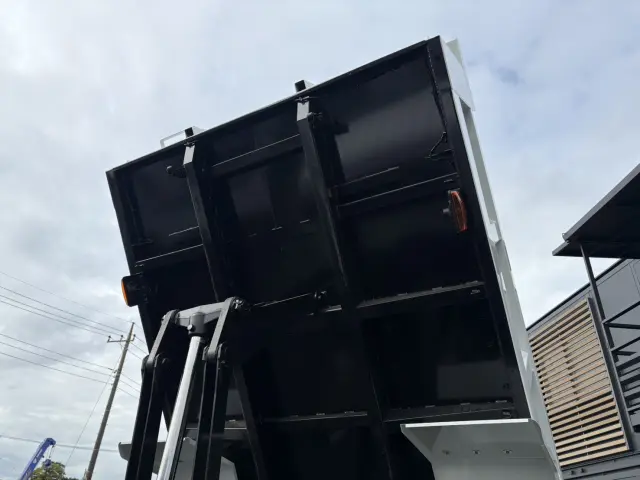 三菱 ファイター 2KG-FK62FZ(2WD)の写真13