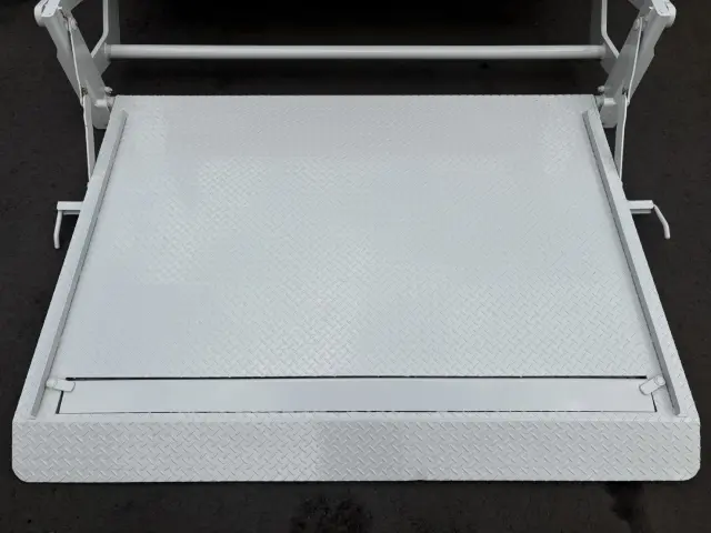 いすゞ エルフ TPG-NPR85AR(2WD)の写真10