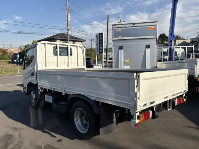 日野 デュトロ 2RG-XZU605M(2WD)の写真4