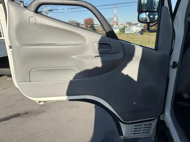 日野 デュトロ 2RG-XZU605M(2WD)の写真28