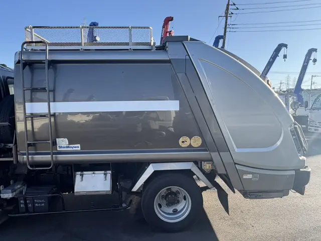 いすゞ エルフ SKG-NMR85AN(2WD)の写真6