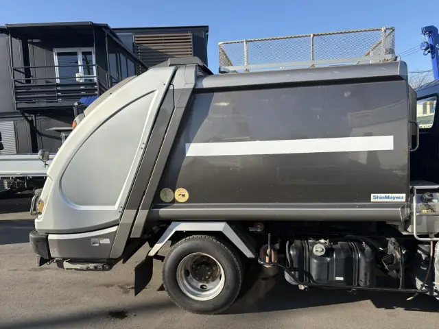 いすゞ エルフ SKG-NMR85AN(2WD)の写真7