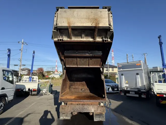 いすゞ エルフ SKG-NMR85AN(2WD)の写真17