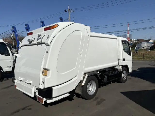 三菱 キャンター TKG-FEA50(2WD)の写真4
