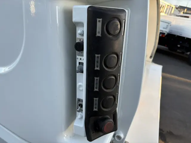 三菱 キャンター TKG-FEA50(2WD)の写真18