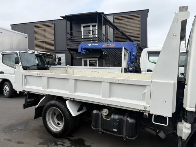 いすゞ エルフ TPG-NKR85AD(2WD)の写真6