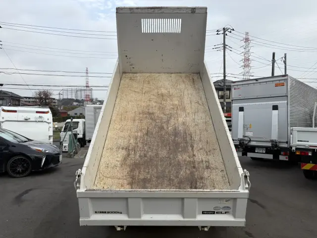 いすゞ エルフ TPG-NKR85AD(2WD)の写真9