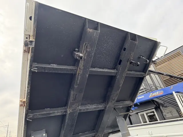 いすゞ エルフ TPG-NKR85AD(2WD)の写真13