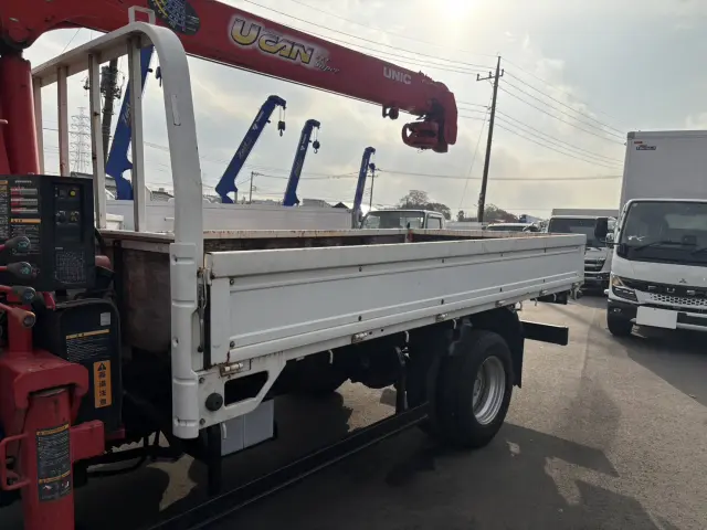 いすゞ エルフ TKG-NKR85R(2WD)の写真7