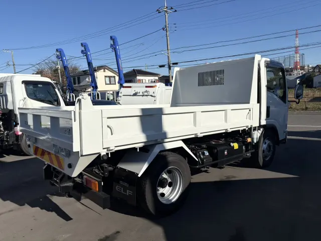いすゞ エルフ 2RG-NPR88YM(2WD)の写真3