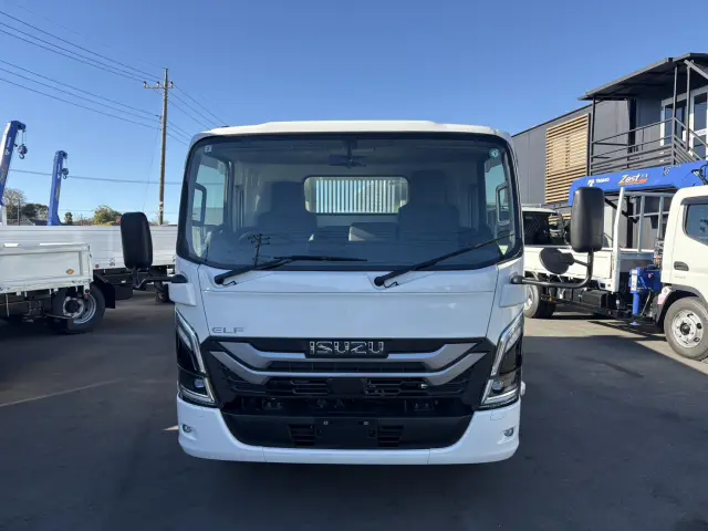 いすゞ エルフ 2RG-NPR88YM(2WD)の写真5