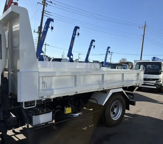 いすゞ エルフ 2RG-NPR88YM(2WD)の写真7