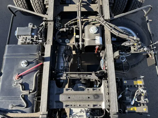 いすゞ エルフ 2RG-NPR88YM(2WD)の写真15