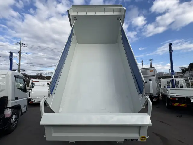 三菱 ファイター 2KG-FK62FZ(2WD)の写真9