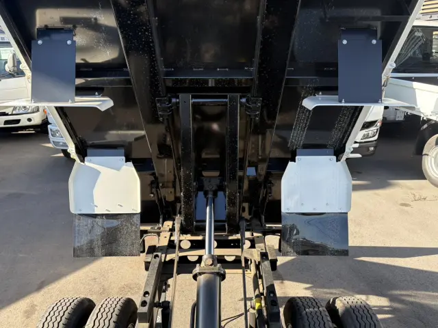 日野 デュトロ 2DG-XZU675T(4WD)の写真14