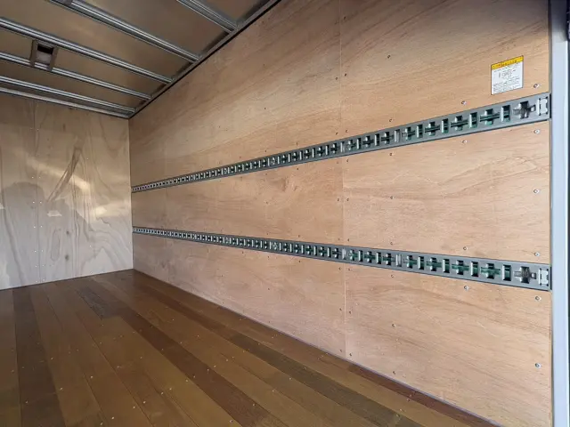 日野 デュトロ 2KG-XZU710M(2WD)の写真13