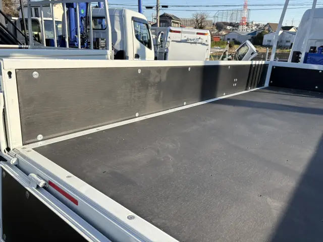 三菱 キャンター 2PG-FEB80(2WD)の写真10