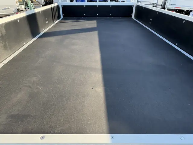 三菱 キャンター 2PG-FEB80(2WD)の写真12