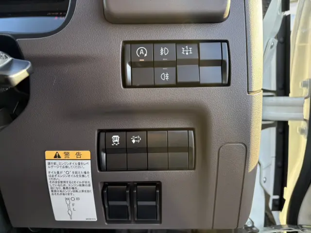 三菱 キャンター 2PG-FEB80(2WD)の写真33